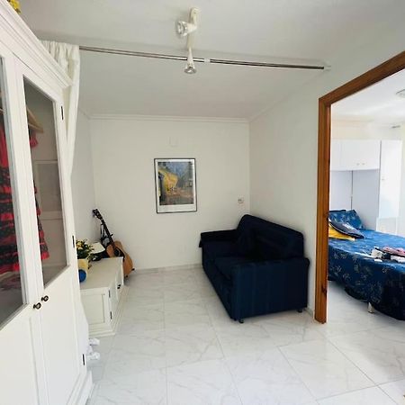 Sunny, South-Facing & Welcoming Villa Alicante Bagian luar foto