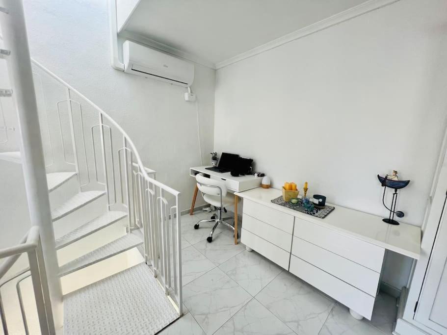 Sunny, South-Facing & Welcoming Villa Alicante Bagian luar foto