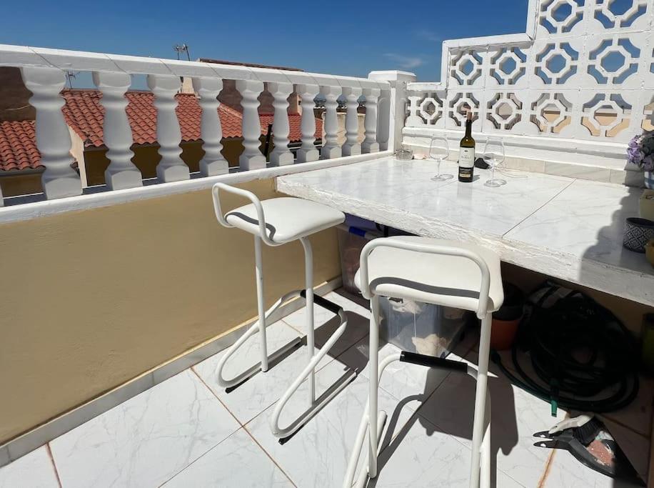 Sunny, South-Facing & Welcoming Villa Alicante Bagian luar foto